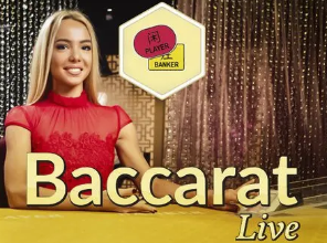 妻子晒现场观战巴西vs法国照，恩德里克评论“我爱你”